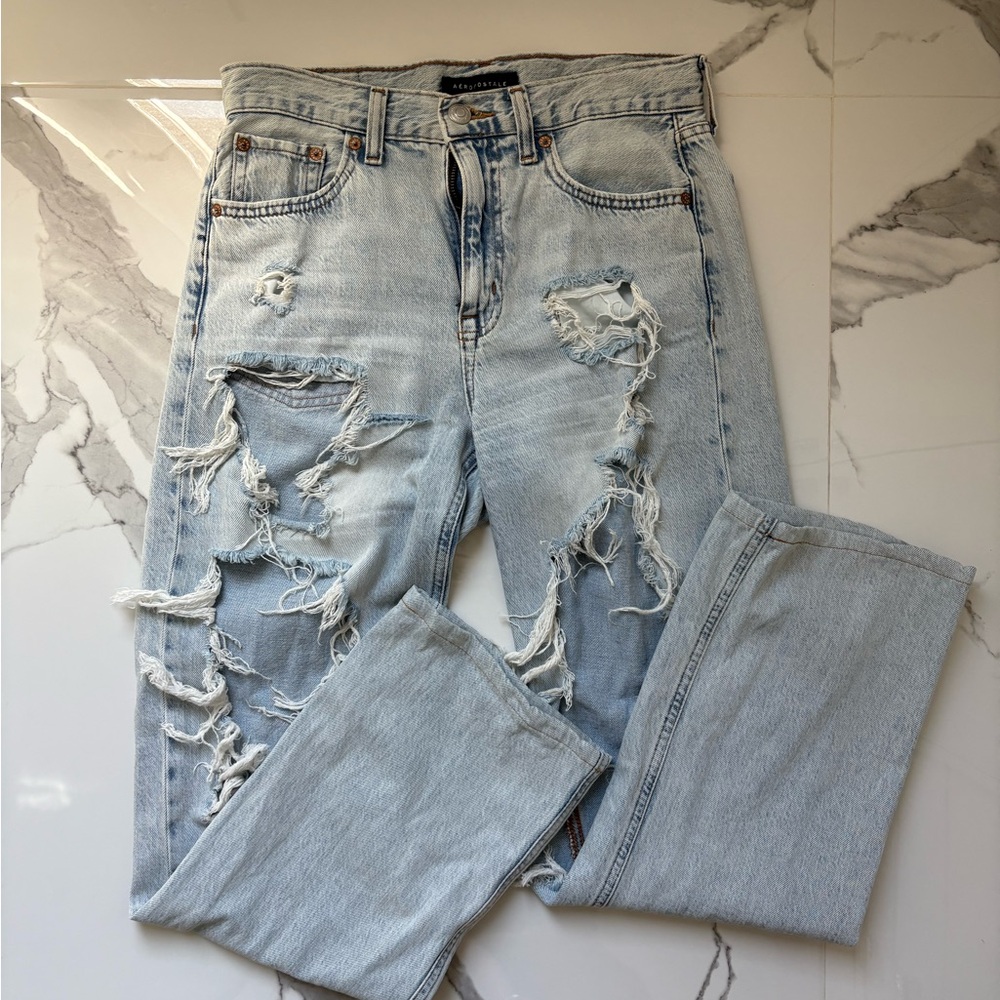 AERO Light Wash 90's Baggy Ripped Jeans